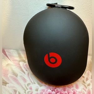 Replacement Beats headphone hard case